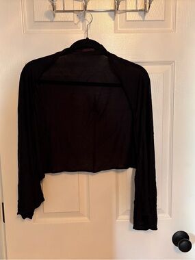 Black Lightweight Cropped Open-Front Shoulder Shrug